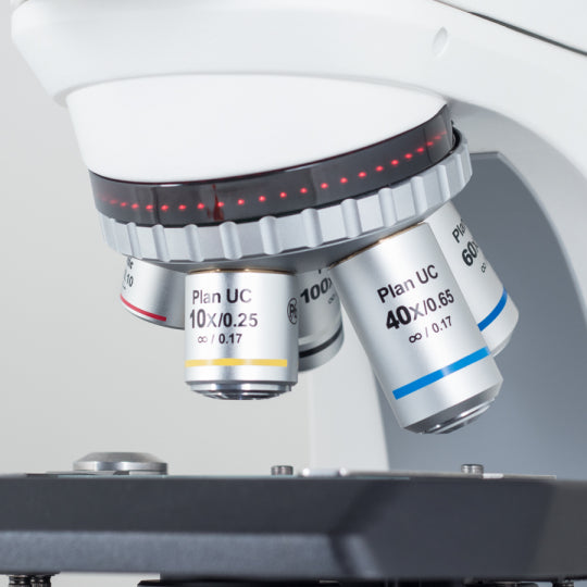 MICROSCOPIO BINOCULAR MOTIC PANTHERA C2 - OBJETIVOS PLAN CCIS® UC CORREGIDO INFINITO (1000X) – ABSA Soluciones Perú